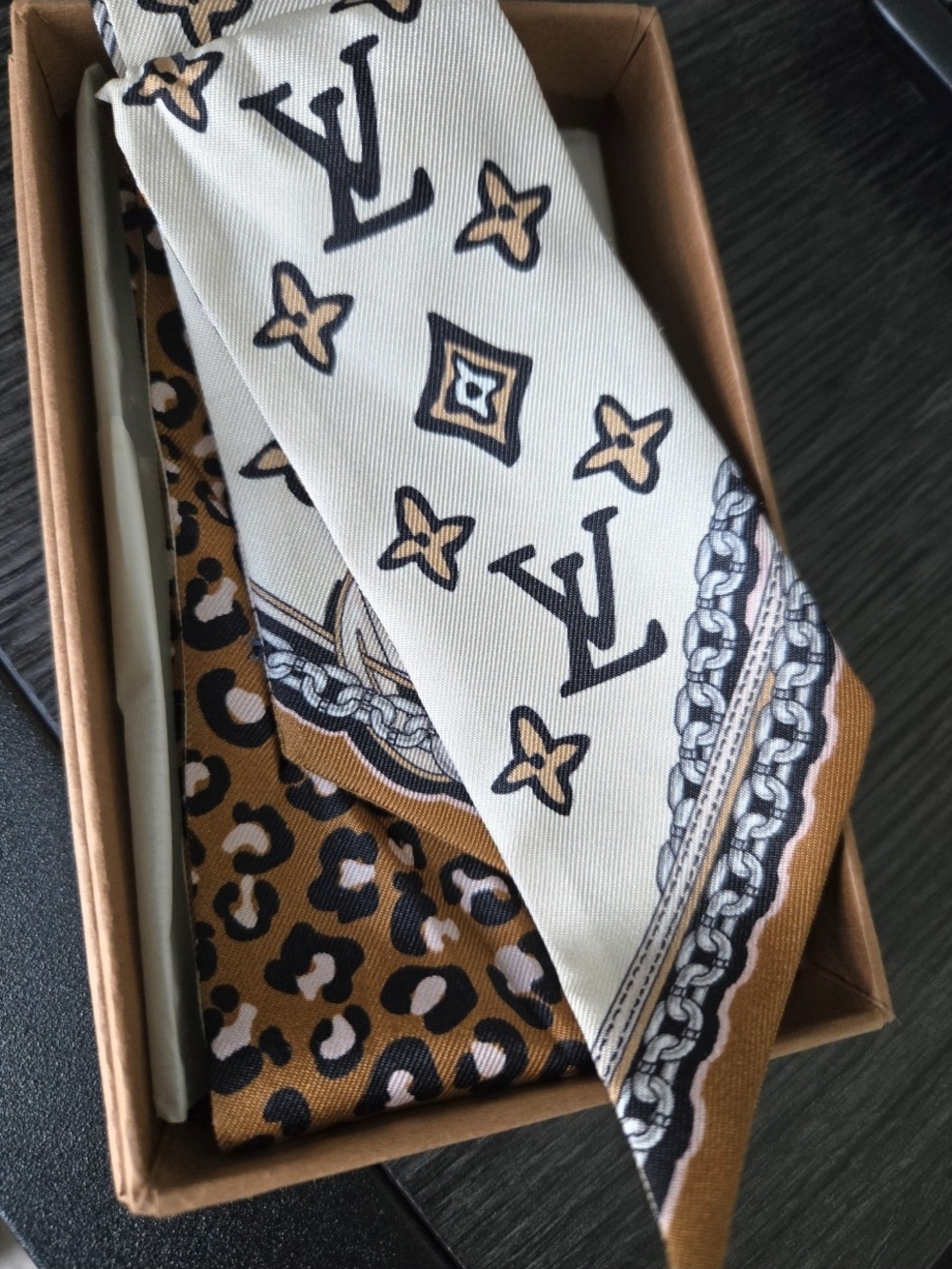 Louis Vuitton ANIMAL PRINT Twilly